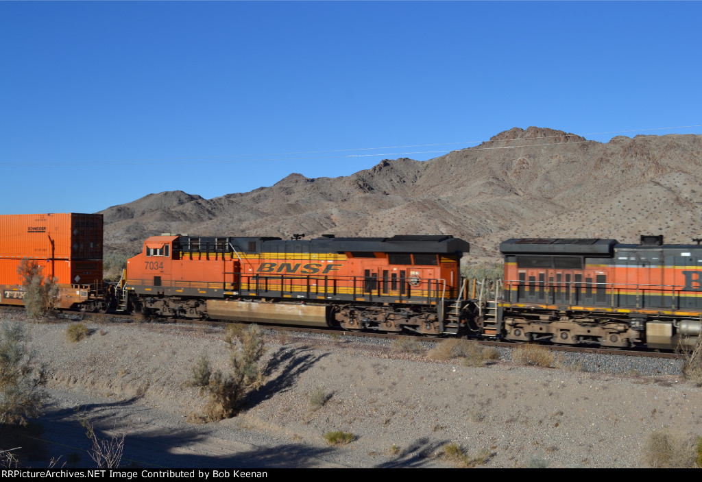 BNSF 7034